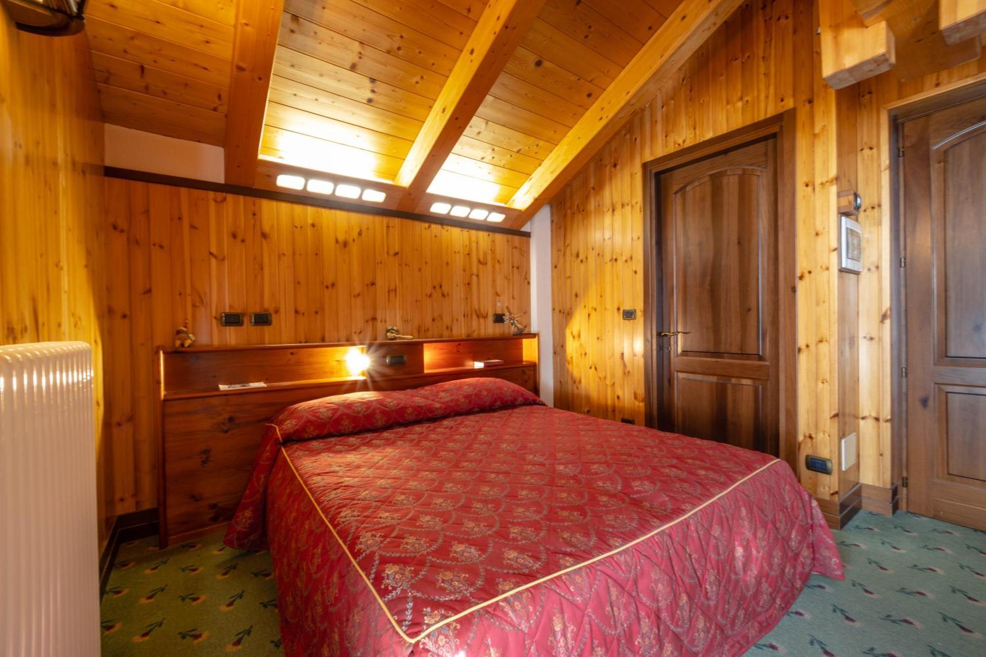 Hotel Bouton D'Or - Cogne Esterno foto