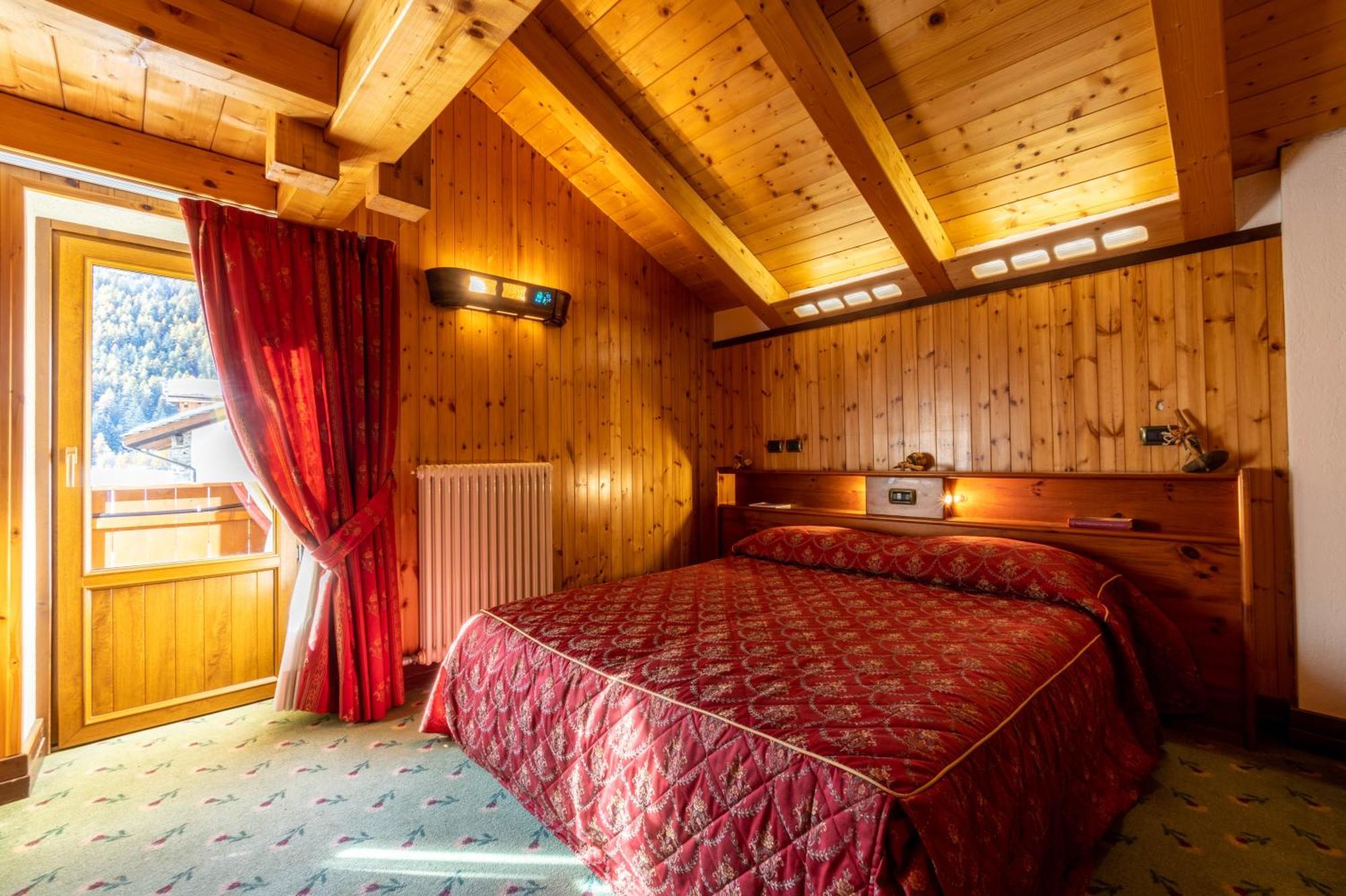 Hotel Bouton D'Or - Cogne Esterno foto