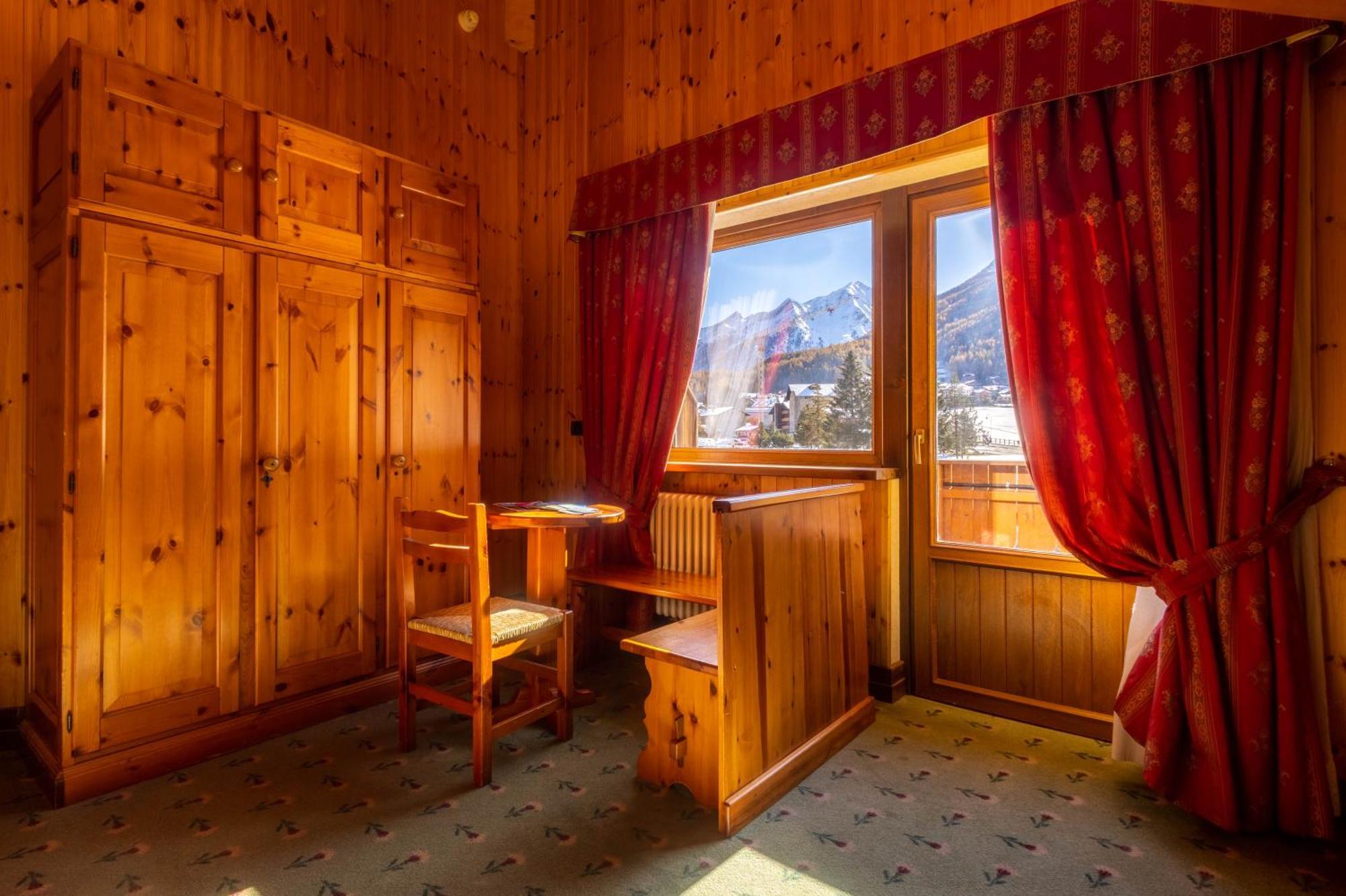 Hotel Bouton D'Or - Cogne Esterno foto
